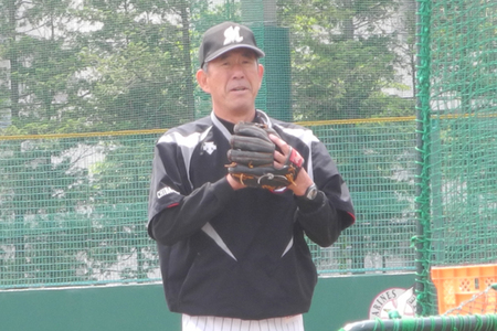 打撃投手だけでなく寮長として若手を教育する池田重喜氏
