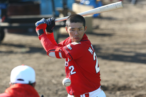 昨年夏の甲子園で大会記録となる６本塁打を放った広島のルーキー・中村奨成
