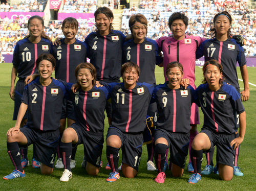 2002年から愛称が「なでしこジャパン」となった女子サッカー日本代表チーム。ロンドン五輪では銀メダルを獲得した。五輪初出場は1996年のアトランタ大会だった
