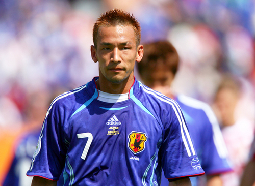 2006年、ブラジル戦に敗れたあと、７月３日に中田英寿は引退を発表した