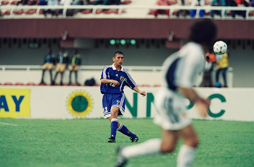 1999年ワールドユースでプレーする中田浩二　photo by Yanagawa Go