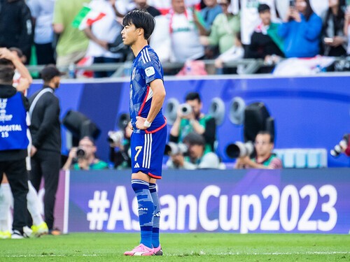 ケガのためアジアカップでは決勝トーナメントからの出場となった三笘薫 photo by Sano Miki