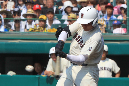 ３回戦に続き、準々決勝の九州国際大付戦でも本塁打を放った早稲田実業・清宮幸太郎