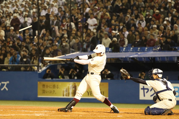 東京都春季大会決勝で２本の本塁打を放った早実・清宮幸太郎