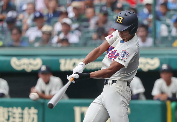 埼玉大会では打率５割、４本塁打と甲子園出場の立役者となった西川愛也