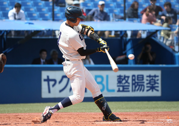 プロも注目する強打の大型二塁手、東洋大・中川圭太