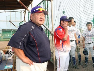 元プロのあの巨漢スラッガーが指導 山村学園は埼玉４強を脅かす存在 高校野球他 集英社のスポーツ総合雑誌 スポルティーバ 公式サイト Web Sportiva