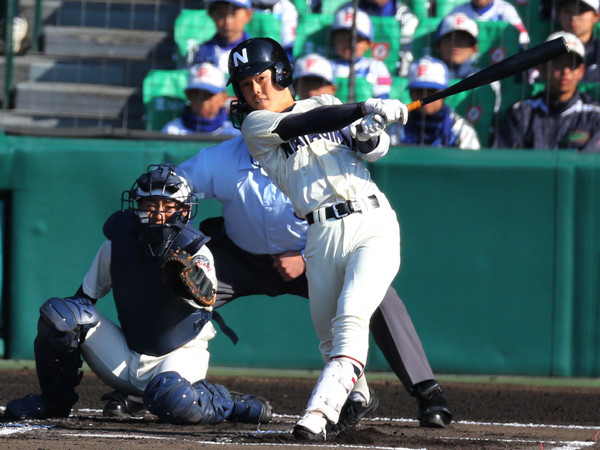 準々決勝の市和歌山戦では３安打を放った習志野・角田勇斗