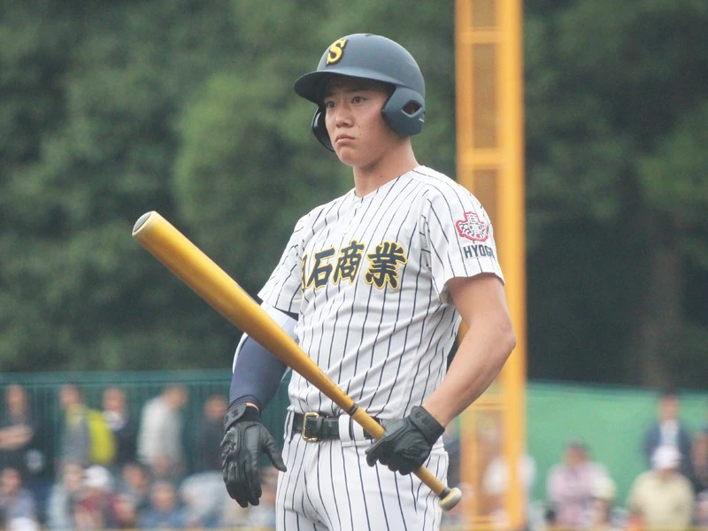 明石商・来田涼斗はここぞで打つ。「豪打一振」で世代最強の1番打者へ|高校野球他|集英社のスポーツ総合雑誌 スポルティーバ 公式サイト web Sportiva 明石商・来田涼斗はここぞで打つ。「豪打一振」で世代最強の1番打者へ|高校野球他|集英社のスポーツ総合雑誌 スポルティーバ 公式サイト web Sportiva