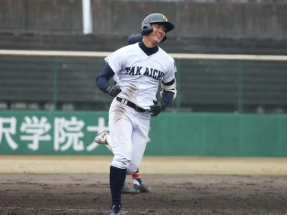 高岡第一に独特オーラのスラッガー。文武両道で学校案内の表紙も飾る