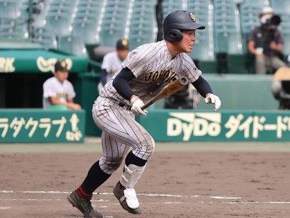 「畑中が必要だ」。鳥取城北で唯一ベンチ入りの２年生が期待に応えて３安打