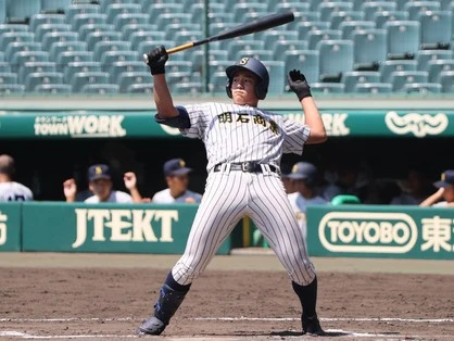 明石商・来田涼斗が挑む0.23秒の壁。「間を感じられない男」からの卒業は近い