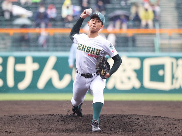 甲子園で自己最速の143キロをマークした専大松戸の深沢鳳介