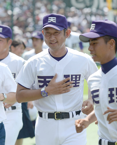 元近鉄で、2015年８月から天理の監督を務める中村良二