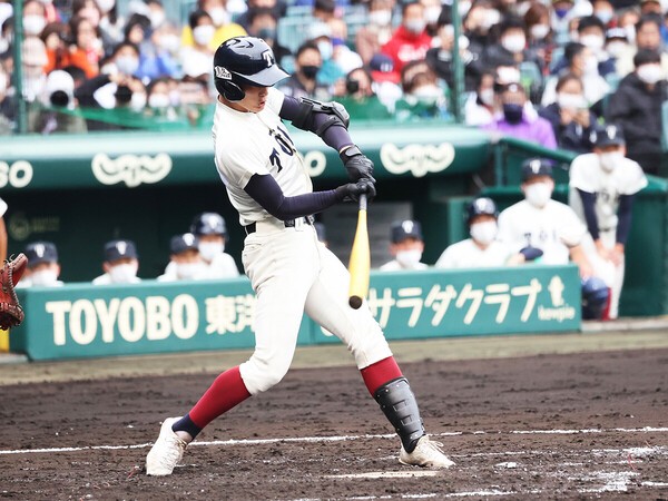 センバツで2本の本塁打を放ったプロ注目の大阪桐蔭・松尾汐恩