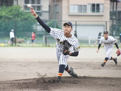 元日本ハム芝草宇宙もほれ込む逸材。帝京長岡の145キロ右腕は歴史を動かせるか