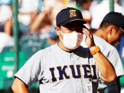 仙台育英・須江監督は采配ミスの連続にも「恐怖に負けて投げ出すわけにはいかない」と信念を貫く