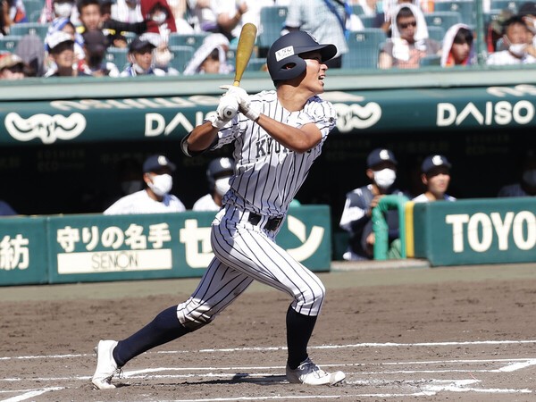俊足・巧打が持ち味の九州国際大付の黒田義信