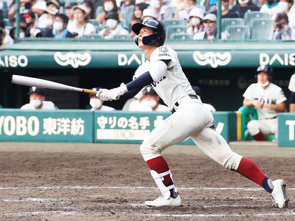 聖望学園戦で２本塁打を放った大阪桐蔭・松尾汐恩