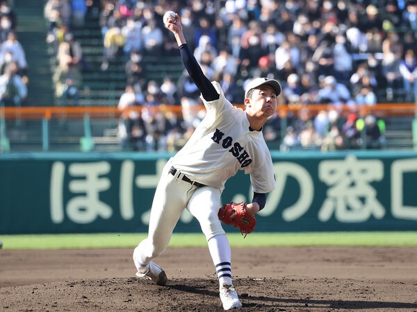 大阪桐蔭を相手に被安打２、失点１の好投を見せた能代松陽・森岡大智