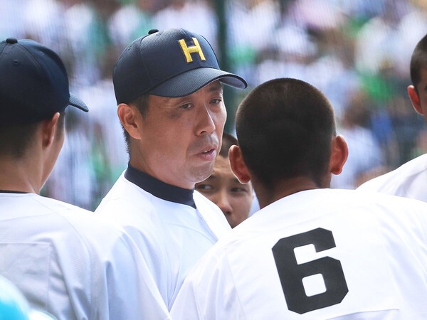 2016年夏の甲子園ではチームを準優勝に導いた北海・平川敦監督
