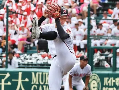 高校球界を席巻する「佐々木朗希フォーム」の明と暗　日大山形のエース・菅井颯は球速11キロアップしたが…
