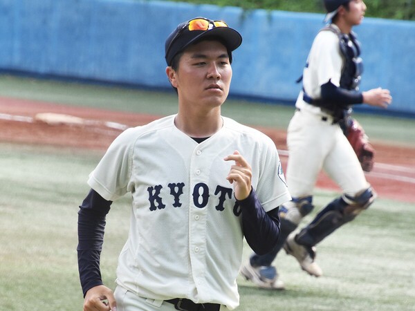 昨年、京大野球部の投手コーチを務めた灘高出身の三原大知