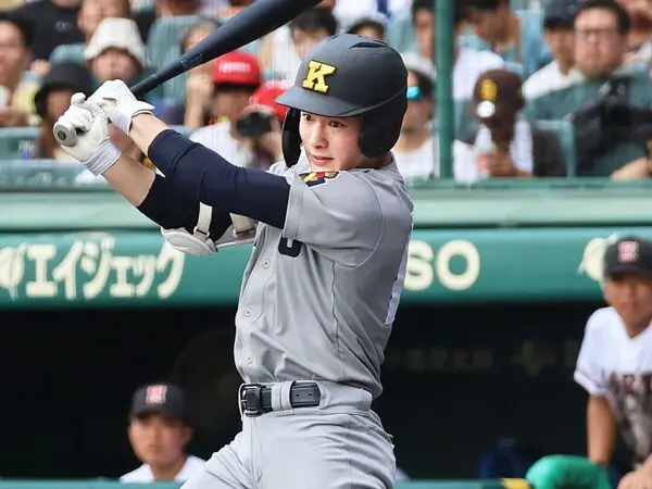 仙台育英との決勝戦で先頭打者アーチを放った慶應義塾・丸田湊斗