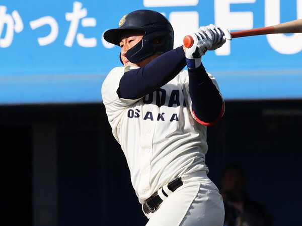 パワーと確実性を兼ね備える大商大のスラッガー・渡部聖弥　photo by Ohtomo Yoshiyuki