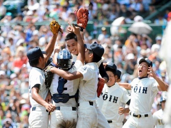 2012年、史上７校目の春夏連覇を達成した大阪桐蔭ナイン／写真は本人提供