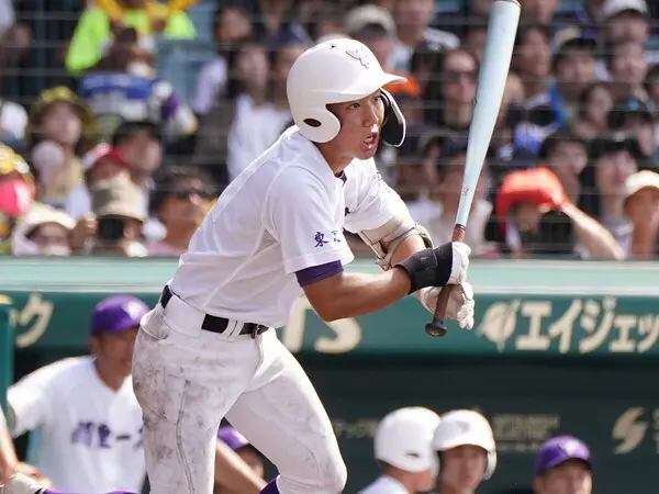 華麗な守備で甲子園を沸かせた関東一の遊撃手・市川歩　photo by Sankei Visual