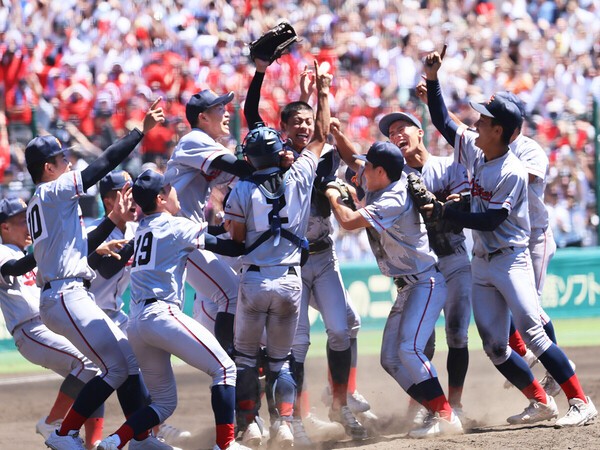 夏の甲子園決勝】京都国際＆関東一 指揮官と選手たちが試合後に明かした「延長10回タイブレーク」１点をめぐる攻防の真実 | web Sportiva  (スポルティーバ)