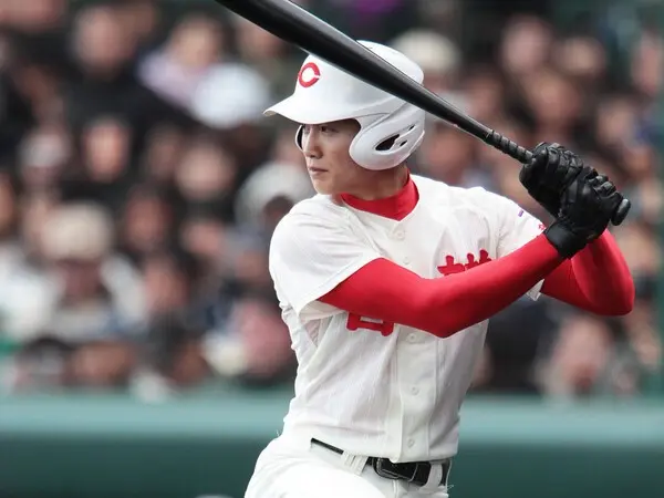 1年夏の甲子園で西川遥輝は骨折しながら強行出場 放った大