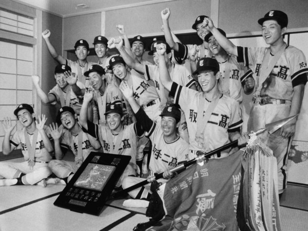 PL学園を破り、茨城県勢として初優勝を果たした取手二ナイン　photo by Sankei Visual