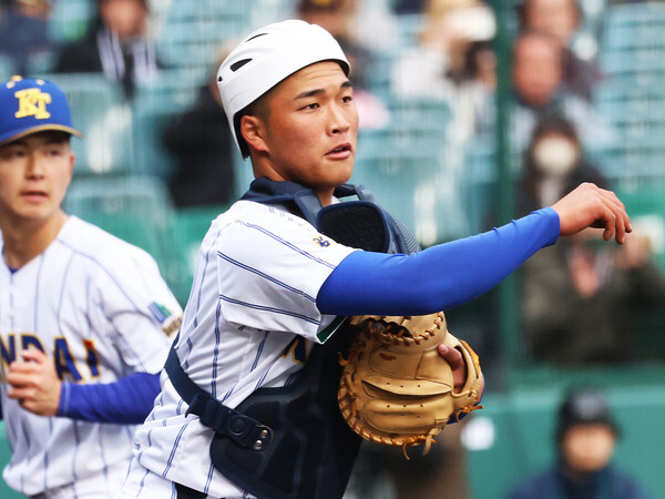 春夏連覇を狙う健大高崎の箱山遥人　photo by Ohtomo Yoshiyuki