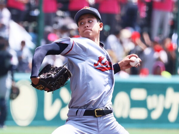 今大会24イニング自責点０で優勝の立役者となった京都国際・西村一毅　photo by Ohtomo Yoshiyuki