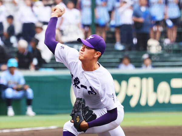夏の甲子園では全試合リリーフで登板した関東一・坂井遼　photo by Ohtomo Yoshiyuki