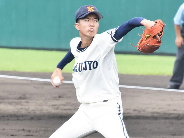 佐伯鶴城のエース・狩生聖真　photo by Kikuchi Takahiro