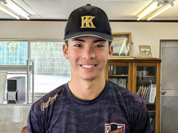 神戸弘陵の最速153キロ右腕・村上泰斗　photo by Ochiai Motoharu