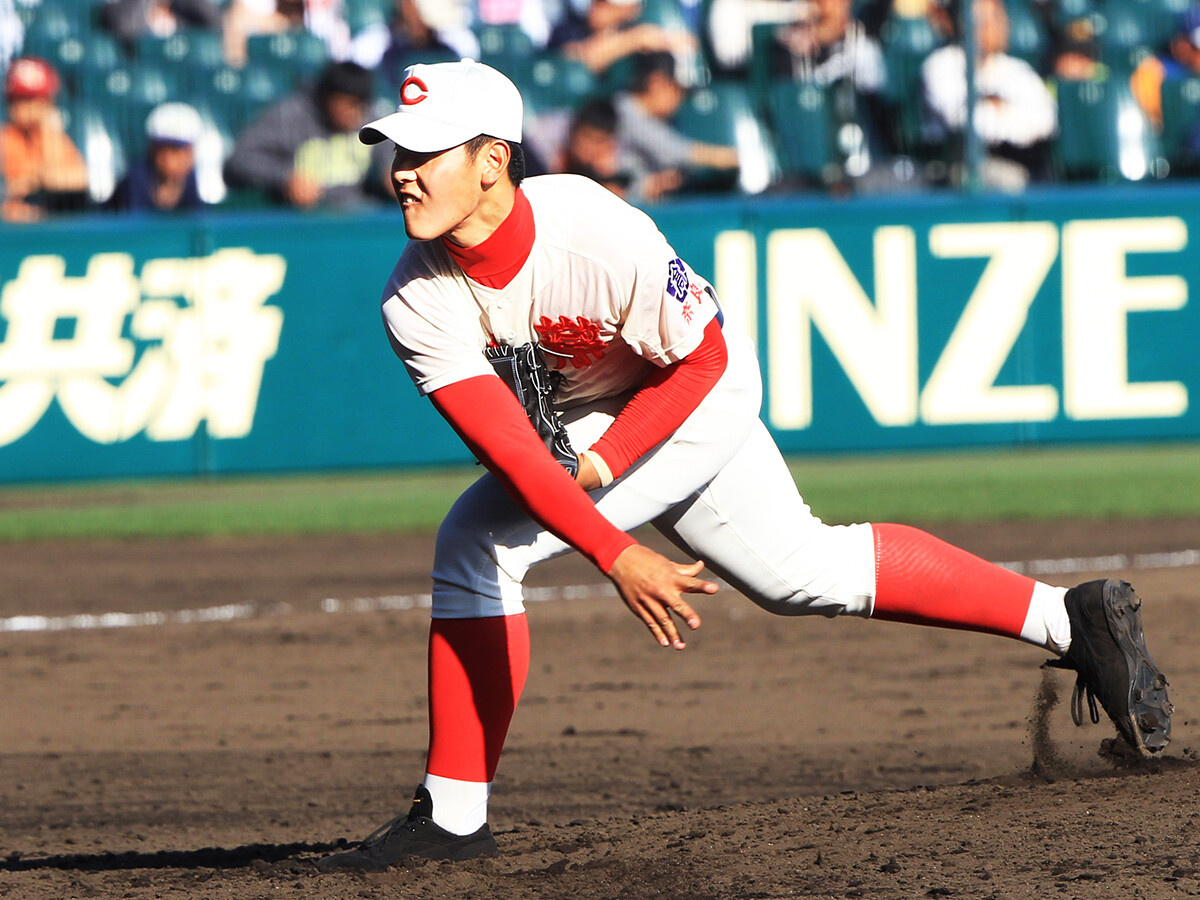 岡本和真は甲子園で予告ホームラン含む１試合２発 マウンドにも上がってサヨナラ負けを喫した