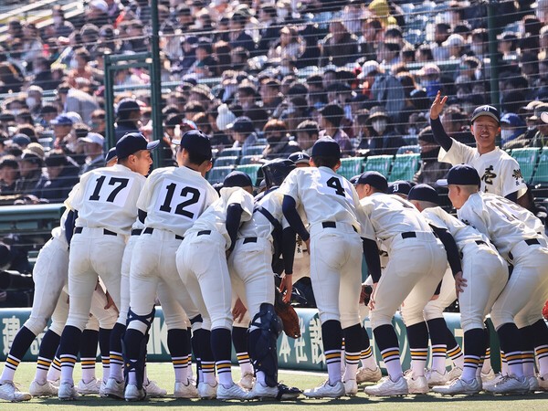 21世紀枠で初めて甲子園出場を果たした壱岐高校　photo by Ohtomo Yoshiyuki