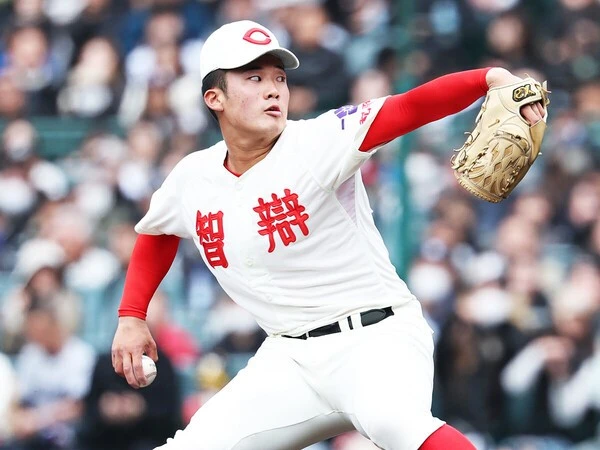 初戦の千葉黎明戦で完封勝利を挙げた智辯和歌山・渡邉颯人　photo by Sankei Visual