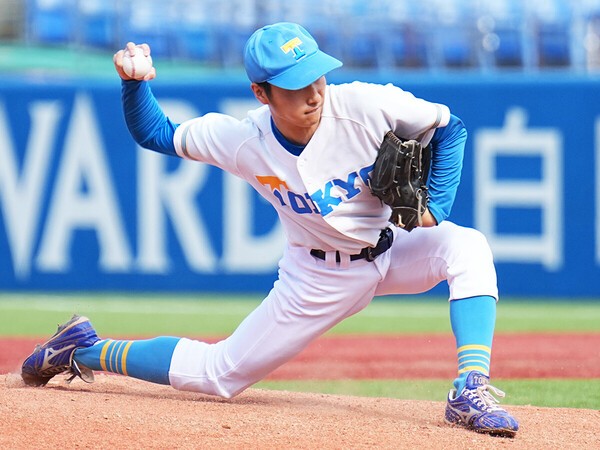 昨年秋の法政大戦で神宮初勝利を挙げた東大の渡辺向輝　photo by Sankei Visual