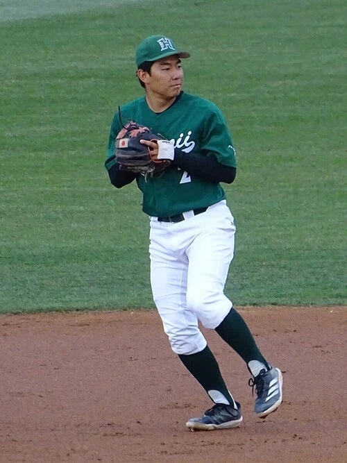 二塁手の堅守も長所である境野。グラブには日の丸があしらわれている　photo by Yamawaki Akiko
