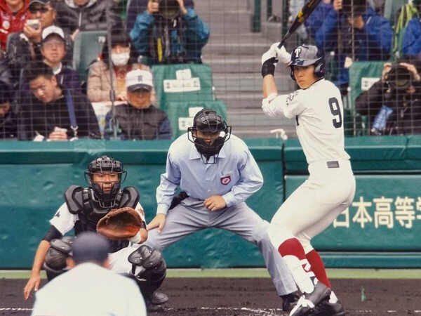 大阪桐蔭では甲子園の２大会で19打数９安打を放った福森大翔さん　写真は本人提供