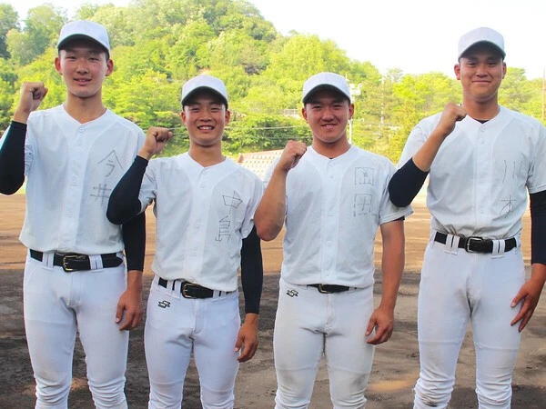 中学時代、侍ジャパンU−15代表だった（写真左から）今井幹太郎、中島齊志、岡田良太、川本晴大　photo Takagi Yu