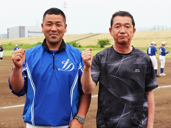 郁文館の佐々木力監督（写真右）と座主隼人コーチ　photo by Uchida Katsuharu