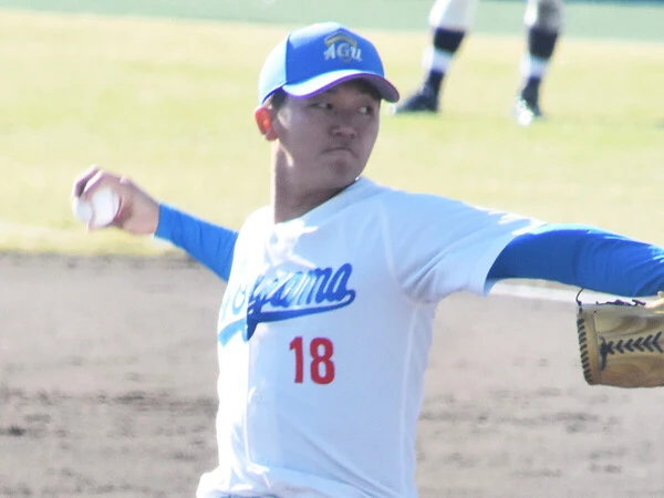 最速154キロを誇る青学大・鈴木泰成　photo by Kikuchi Takahiro