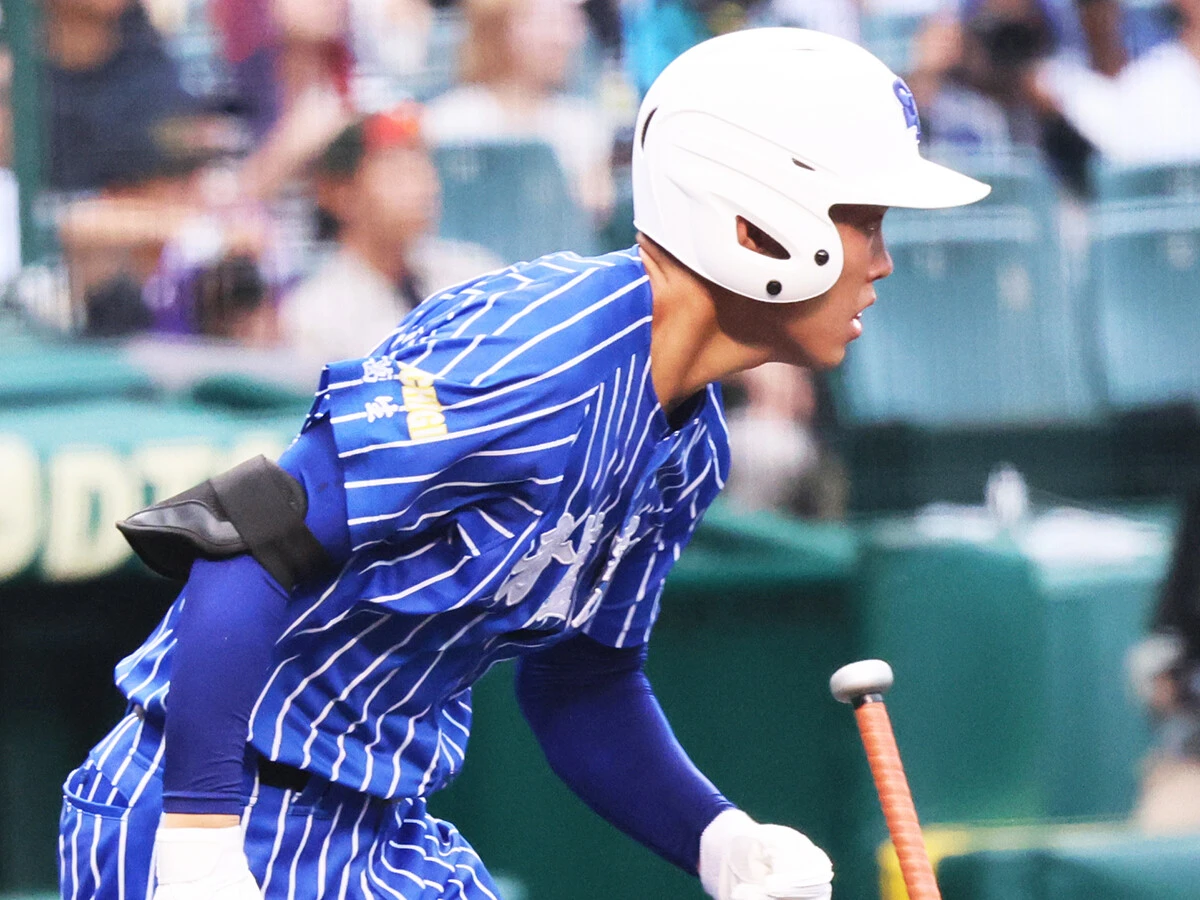 【夏の甲子園2025】青藍泰斗を35年ぶりの聖地へと導いた「４番でエース」「在任２年の主将」「27歳の青年監督」