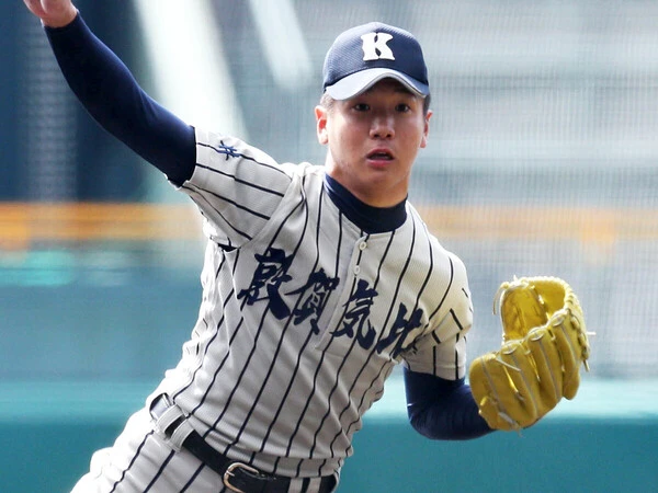 敦賀気比時代の３年春の選抜で優勝した平沼翔太photo by Sankei Visual